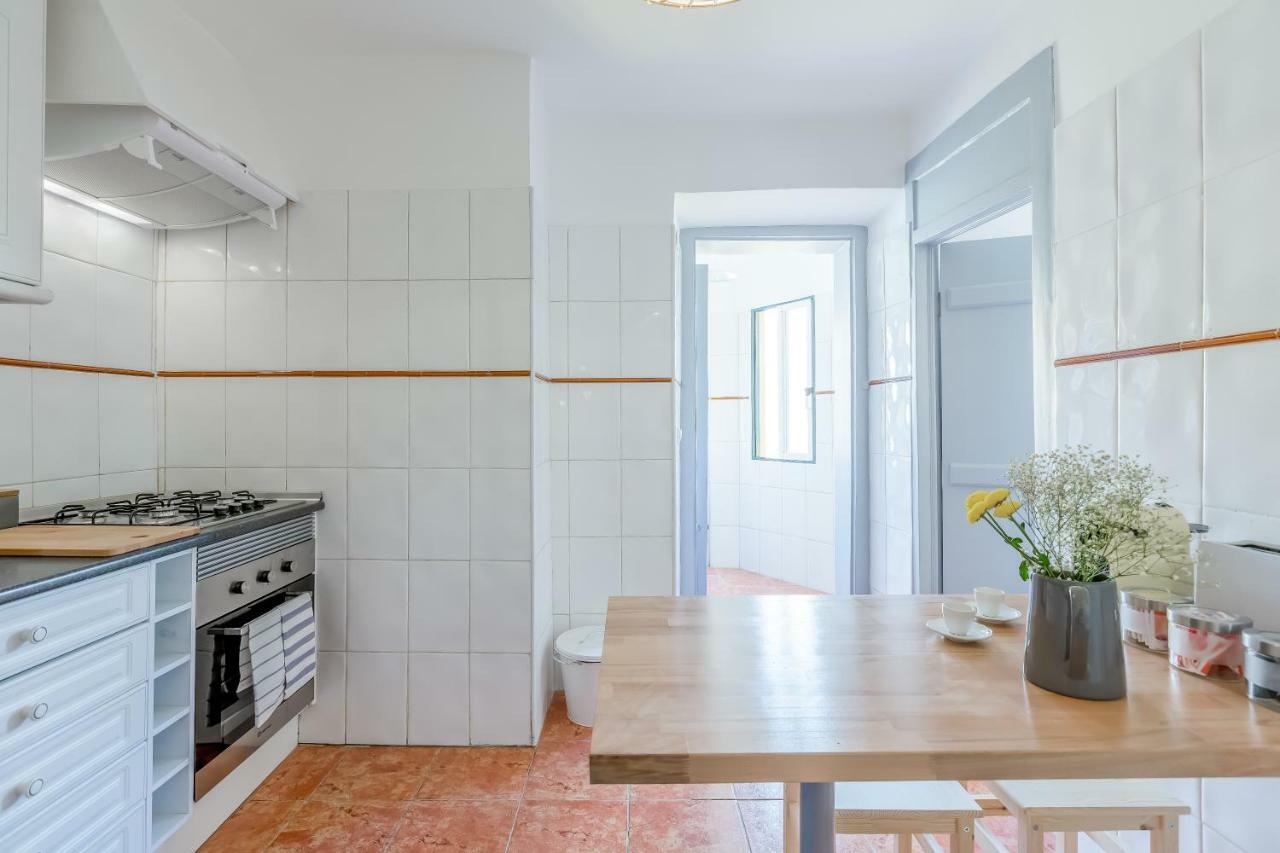 Alfama Spacious And Central Amazing Apartment, By Timecooler リスボン エクステリア 写真